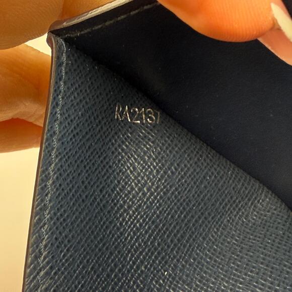 💎✨Authentic Louis Vuitton Navy Blue Leather Wallet Card Organizer - Picture 6 of 7